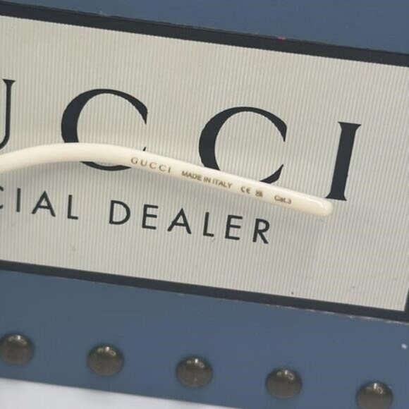 💯- New Authentic Gucci Grey Butterfly Ladies Sunglasses GG1267SA 001 60 - Picture 9 of 14